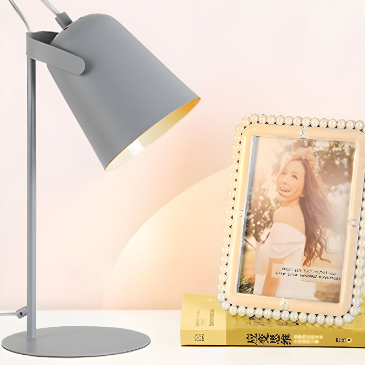 Modern Desk Lamp with Cylindrical Shade