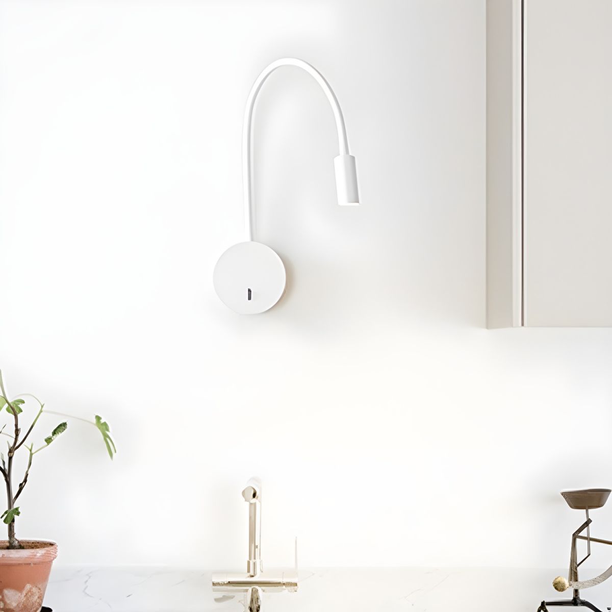 GYS LED Desk Lamp with Switch - 3W Flexible Reading Light in White/Black