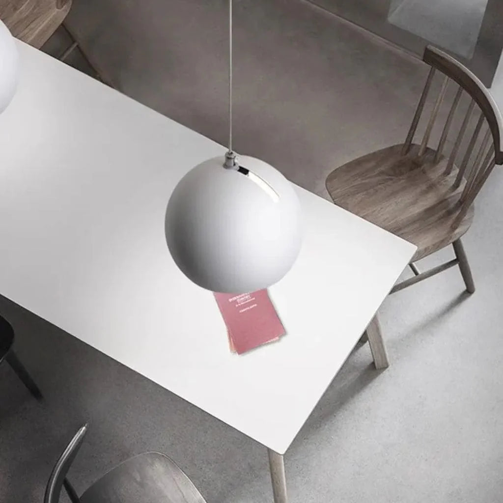 Suspension design à LED en forme de boule dirigeable colorée Hanging