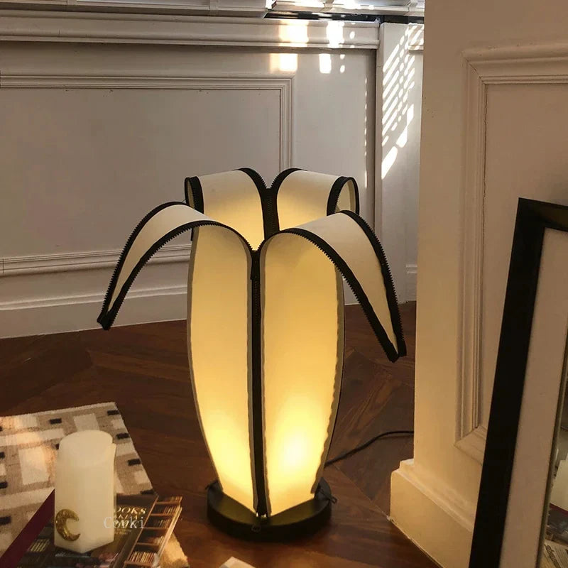 Bauhaus Style Tulip Desk Lamp - Elegant Ambiance