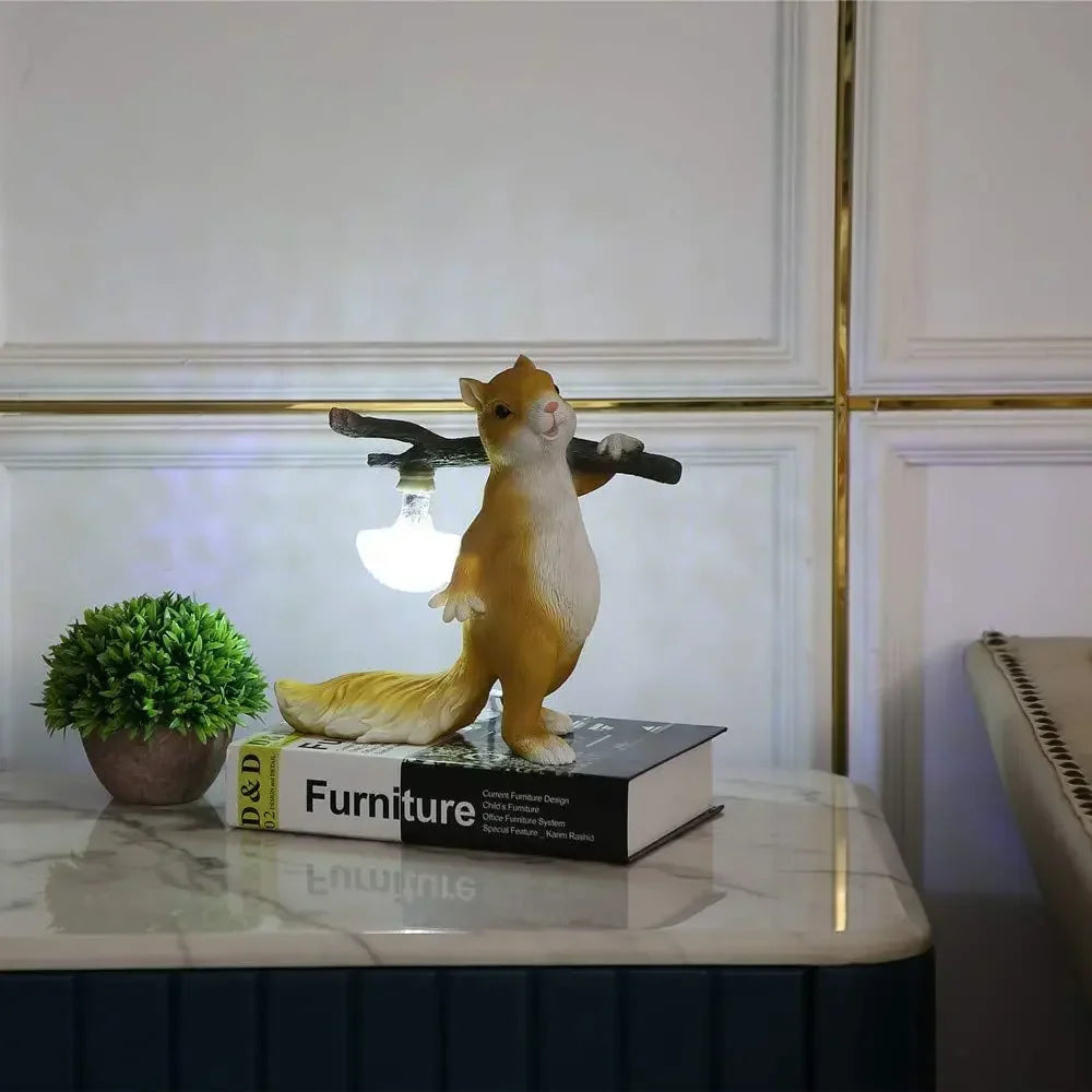 Smart Squirrel Mini Night Light - Decorative Bedside Lamp for Kids