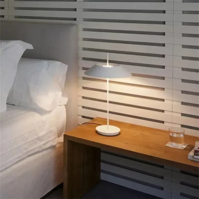 Creative Nordic Luxury Metal Table Lamp