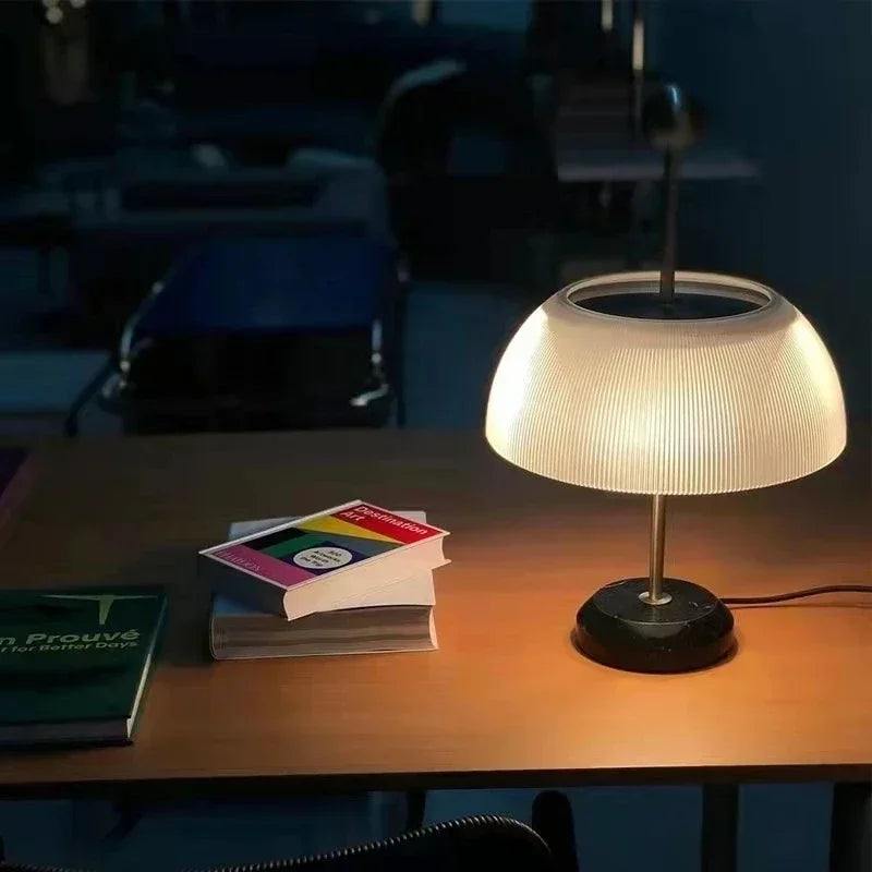 Elegant Italian Retro Desk Lamp for Modern Interiors