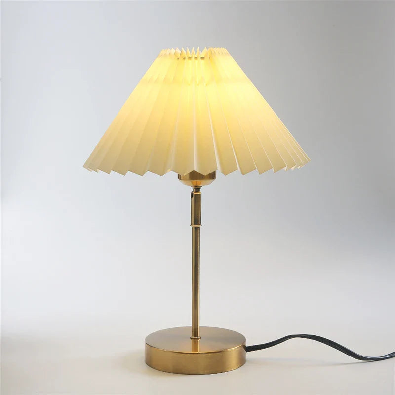 Retro Floor Lamp with Pleated Shade - Versatile Decorative Lighting