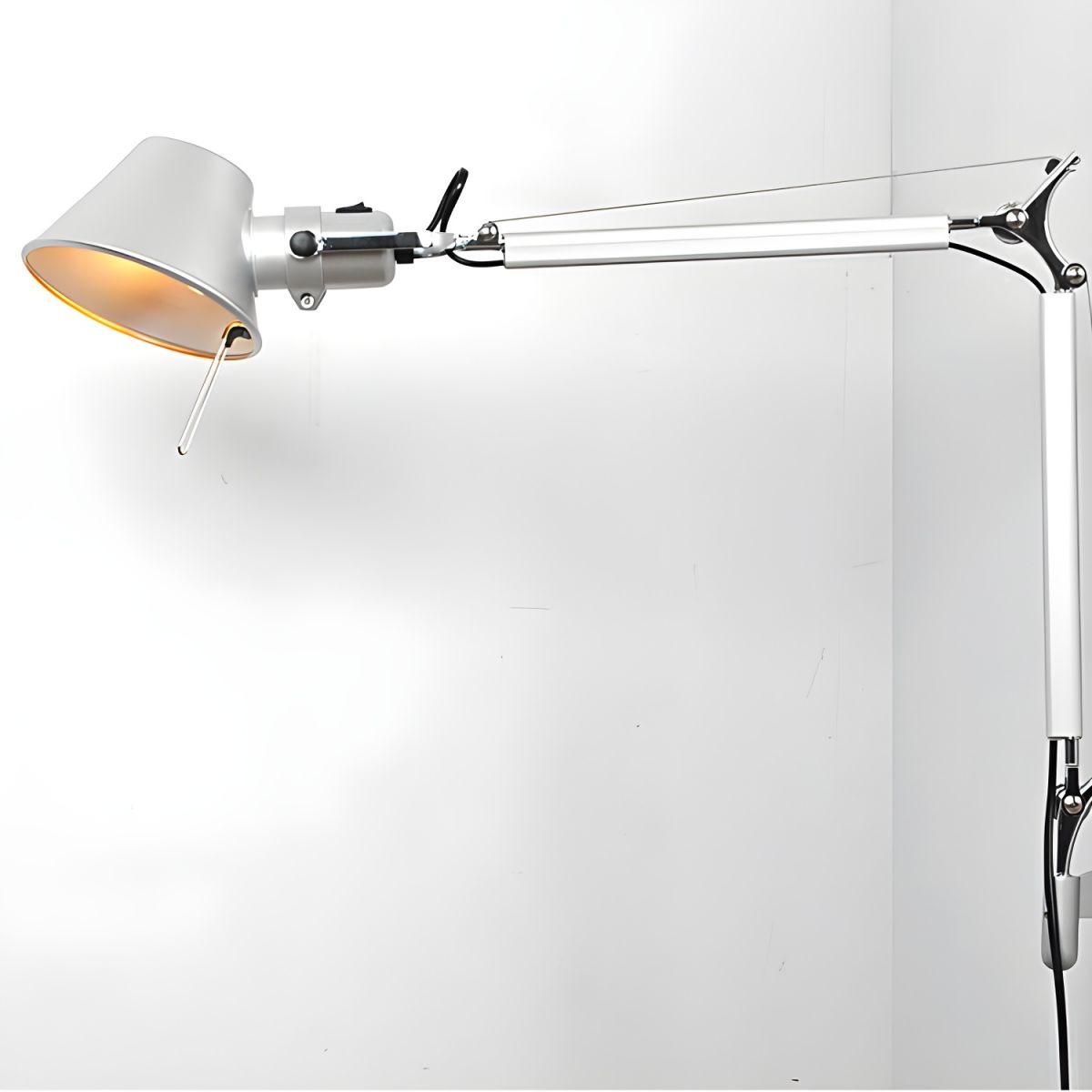Adjustable Wall-Mounted Arm Lamp