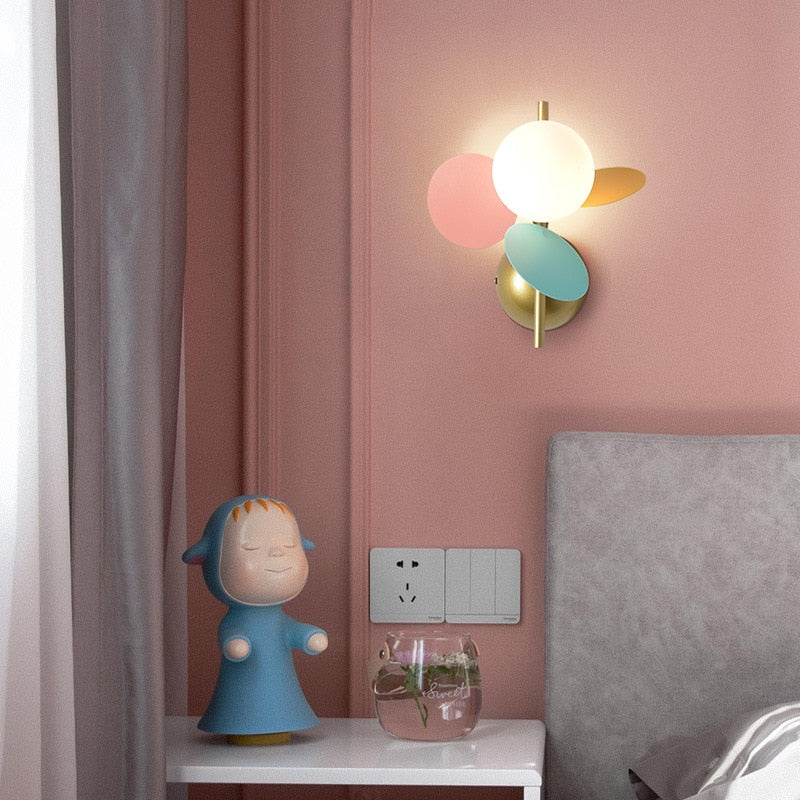 Modern Colorful Wall Light for Kids - Clover Design