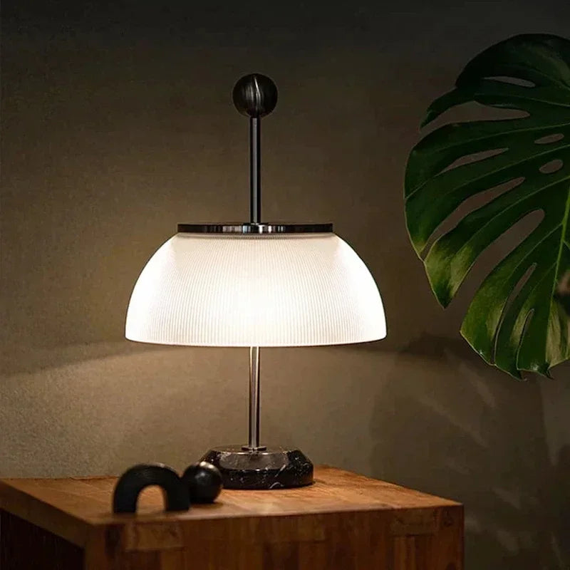 Elegant Italian Retro Desk Lamp for Modern Interiors
