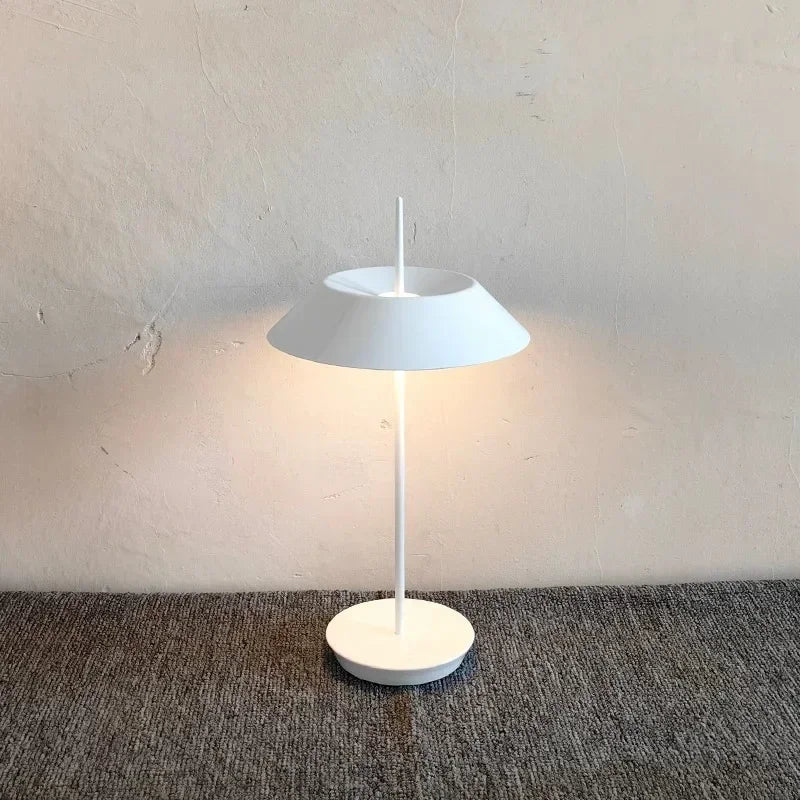 Creative Nordic Luxury Metal Table Lamp