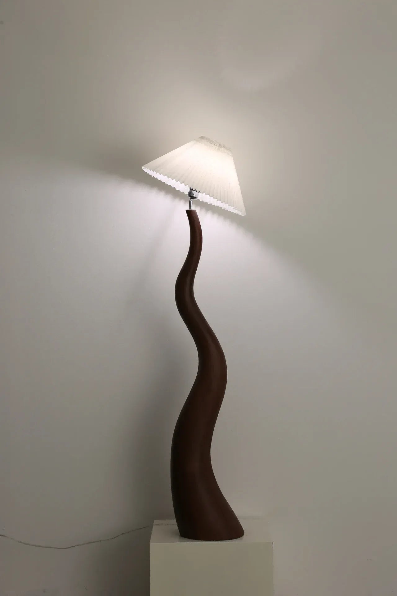 Curved Nordic Floor Lamp - Premium Mushroom Design