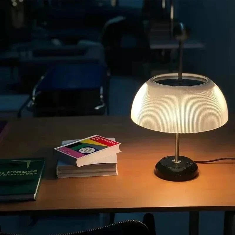 Elegant Italian Retro Desk Lamp for Modern Interiors Norenza