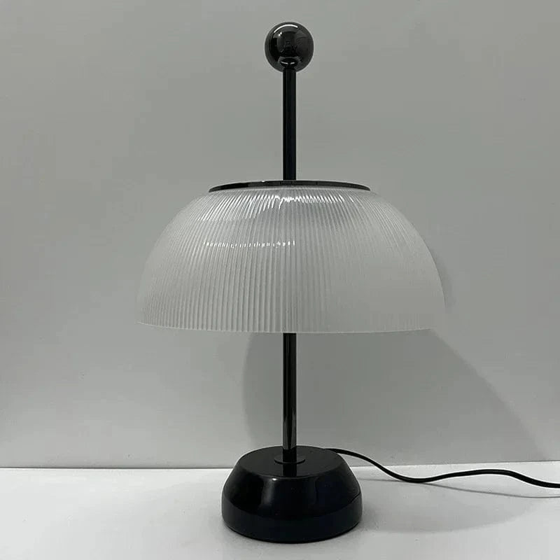 Elegant Italian Retro Desk Lamp for Modern Interiors Norenza