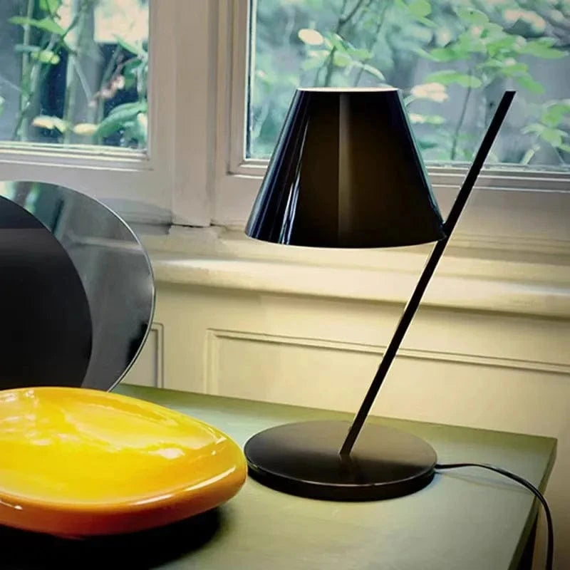 Italian Modern Desk Lamp for Contemporary Interiors Norenza