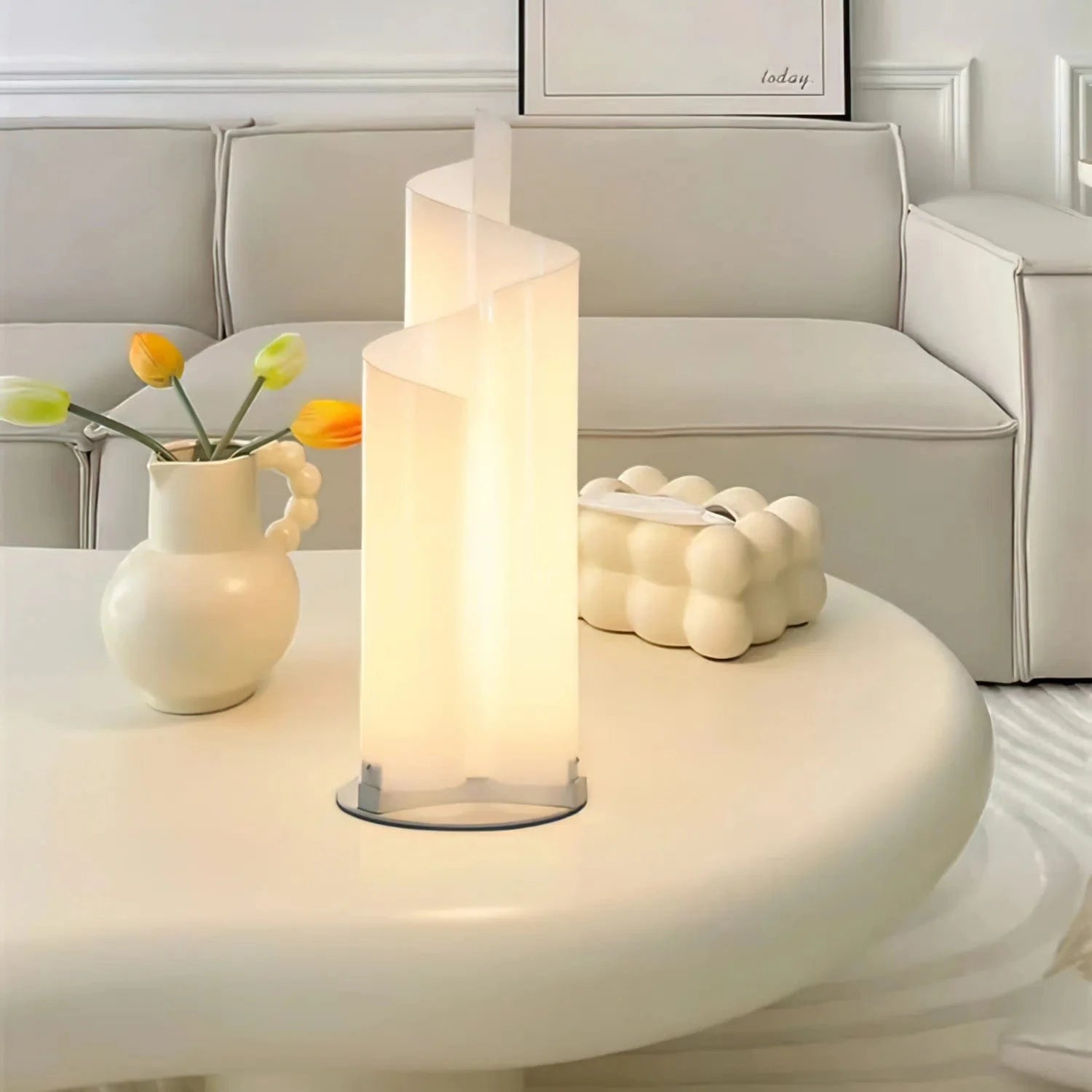 Minimalist Acrylic and Aluminum Decorative Table Lamp Norenza
