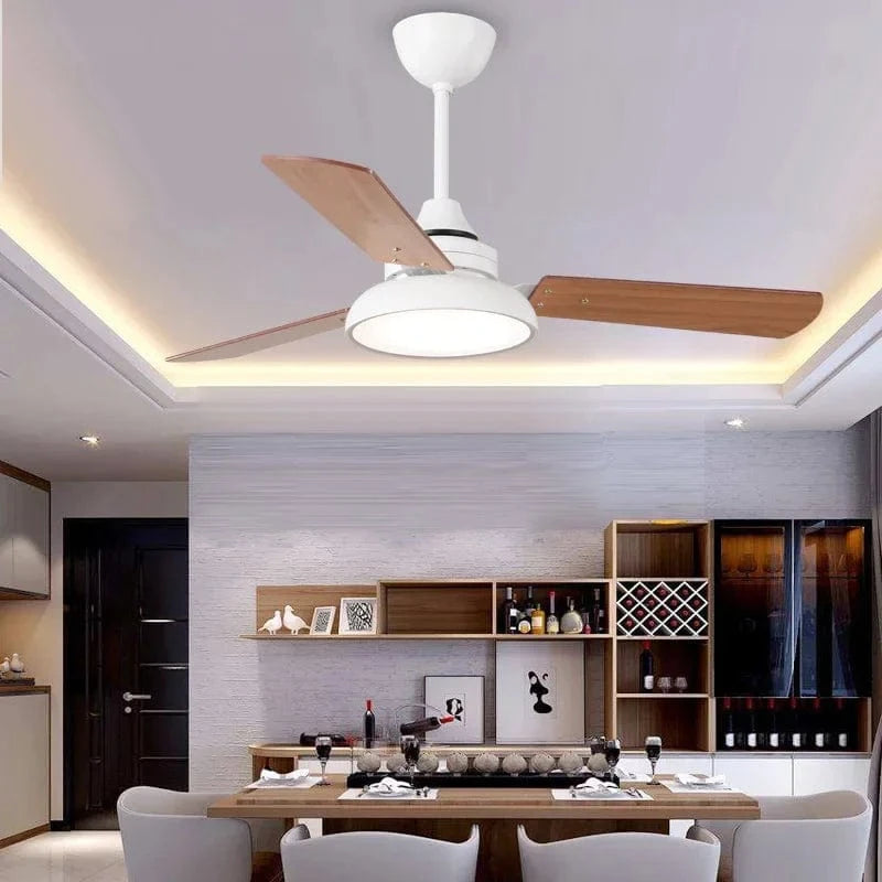 Modern Ceiling Fan with Remote Control and Integrated Lighting White Norenza