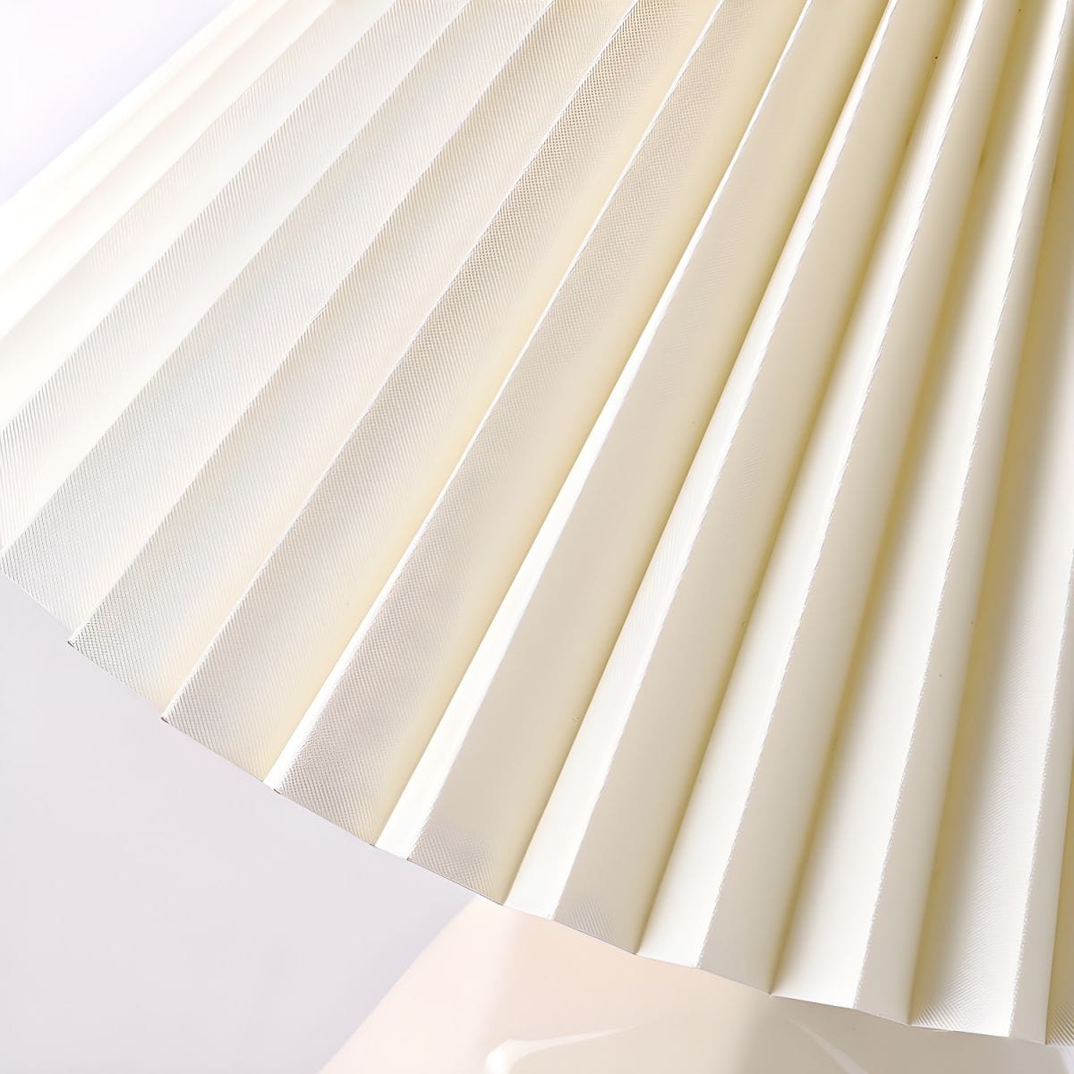 Modern Ceramic Nightstand Lamp for Office & Creative Nightlight Norenza