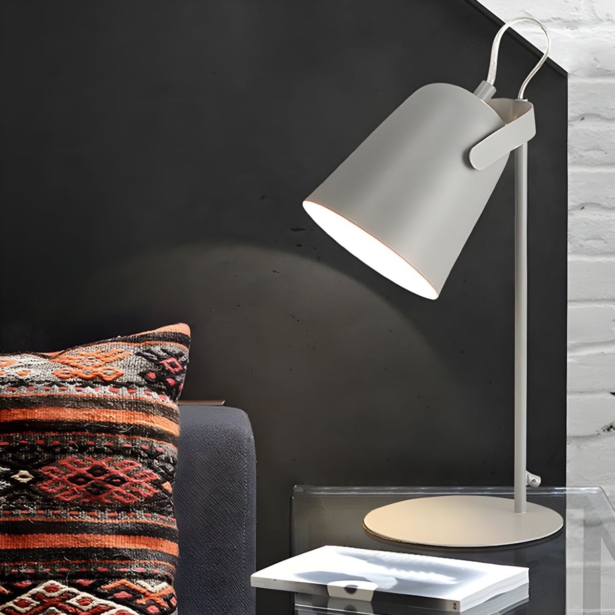 Modern Desk Lamp with Cylindrical Shade Norenza