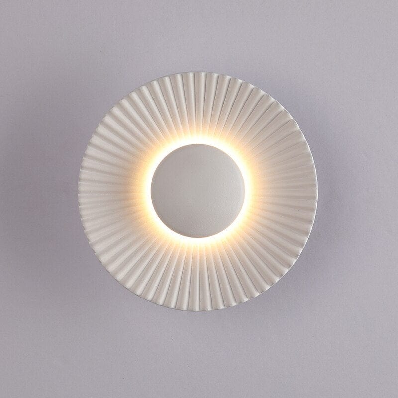 Modern LED Metal Sun-Shaped Wall Sconce White Norenza
