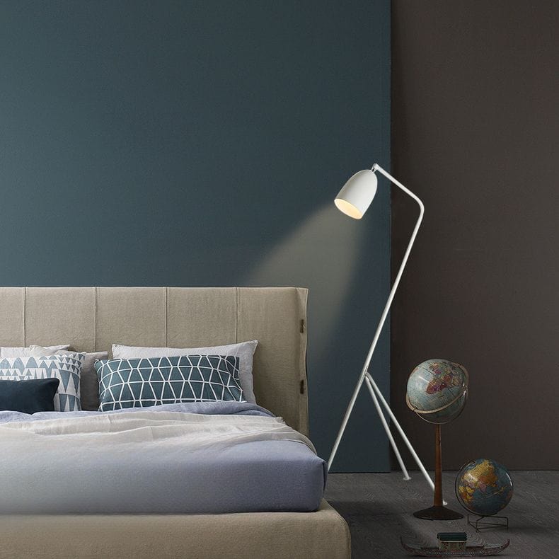 Modern LED Triangle Floor Lamp Norenza