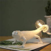 Modern Playful Chameleon Lizard Desk Lamp in Resin Norenza