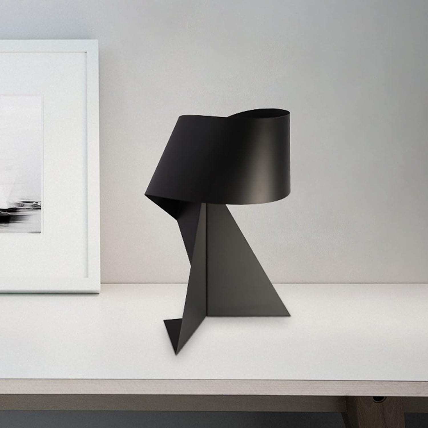 Modern Round LED Desk or Nightstand Lamp Norenza