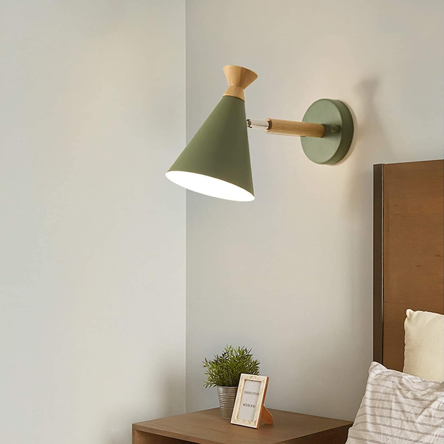 Nordic Solid Wood Wall Sconce Green Norenza
