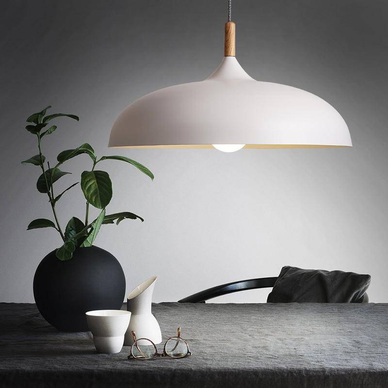 Colorful Aluminum Suspension with Wooden Rod