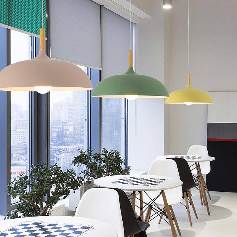 Colorful Aluminum Suspension with Wooden Rod