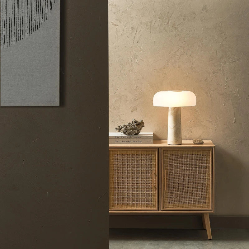 lampe de bureau design en marbre style champignon moderne